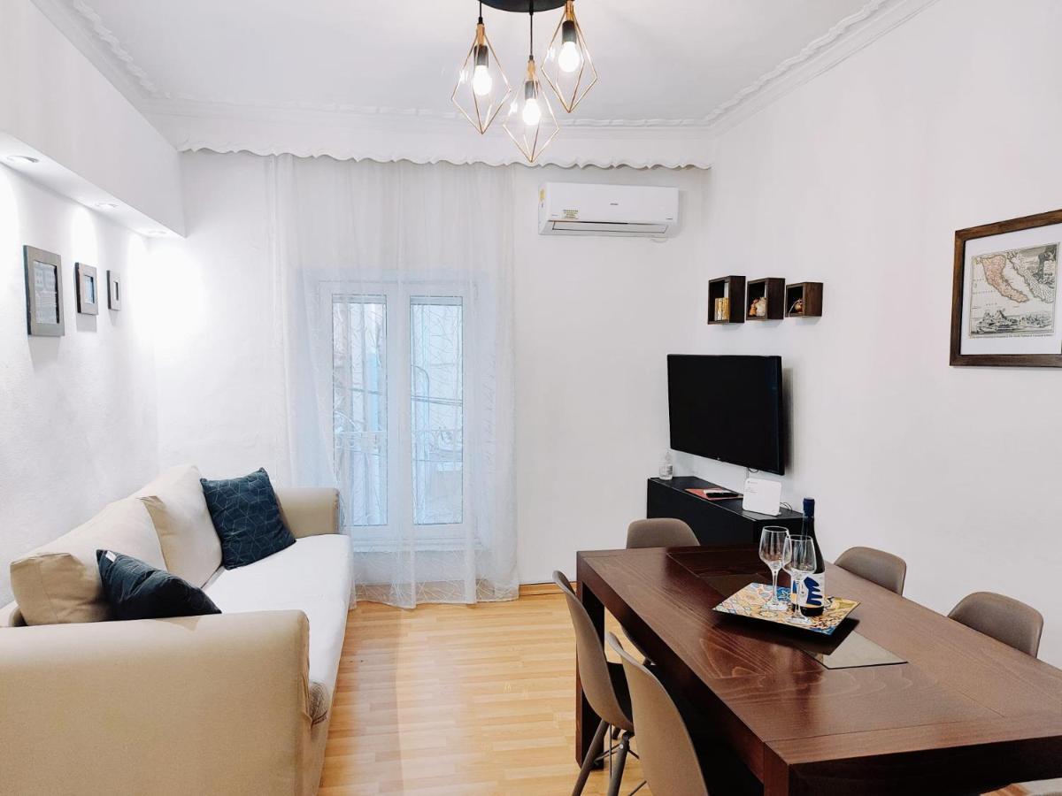 Theodora's Old Corfu Apartment